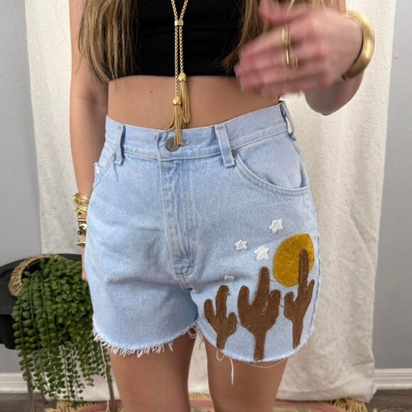 American Vintage Pants - American-vintage Lee Embroidered Cactus Women's Blue Shorts Desert